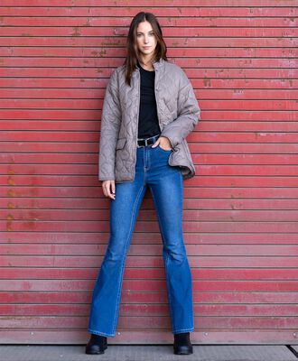 Jeans mujer flare detalles  bordados